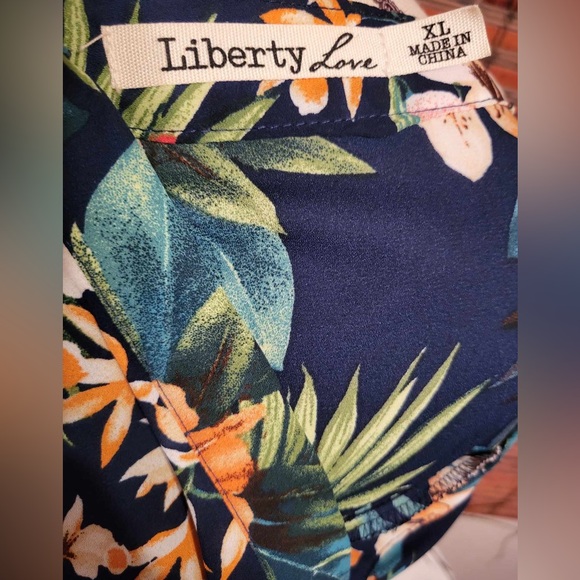 Liberty Love floral blouse. - Picture 4 of 4